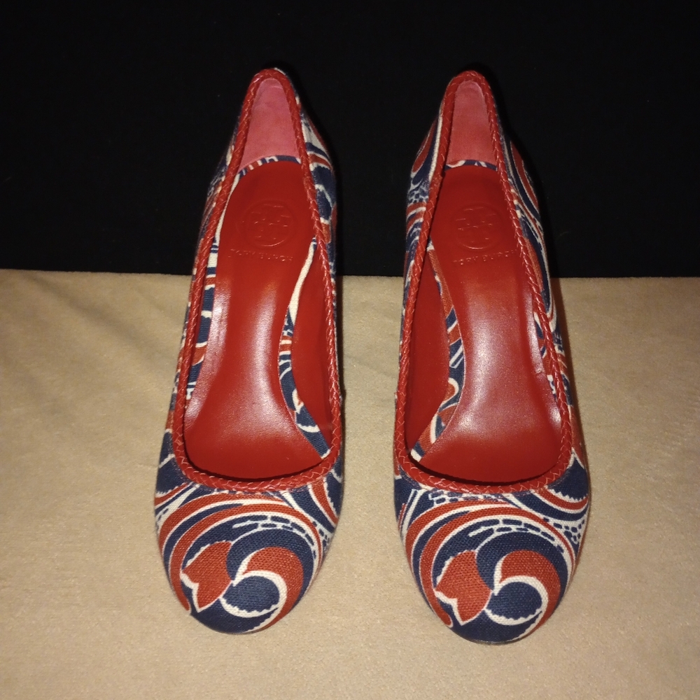 Tory Burch Navy Blue and Red Patterned Heels